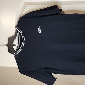 Nike t-shirt